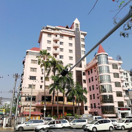 Queen'S Park Hotel Янгон Екстериор снимка